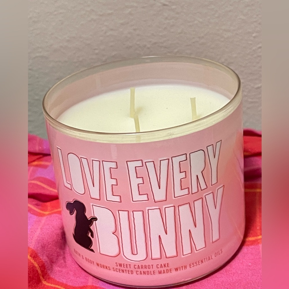 Sweet Carrot Cake Bath and Body Works NWT 3-Wick Candle